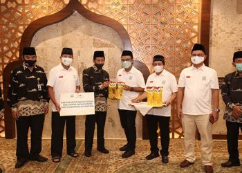 Sinar Mas Donasikan Minyak Goreng bagi Karyawan Masjid Istiqlal