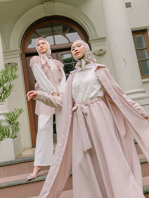 HijabChic dan Thatal Jundiah Berkolaborasi untuk Koleksi ‘Fiore’