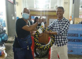 Rayakan HUT Ke-1, LA 32 Riders Gelontorkan Modal UMKM untuk Membernya