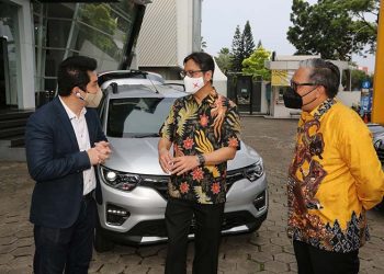 108 Unit Renault Triber RXZ AMT Resmi Menjadi Kendaraan Operasional Bank DBS Indonesia