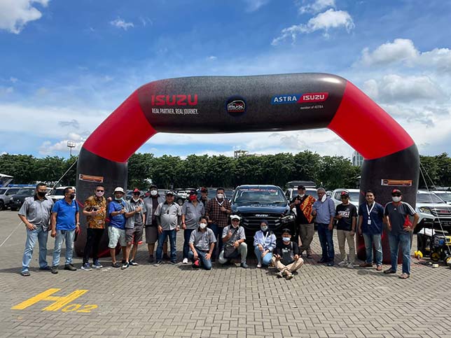 Isuzu Lepas Touring Anggota mu-X Community Indonesia ke Acara Jambore Nasional 2021