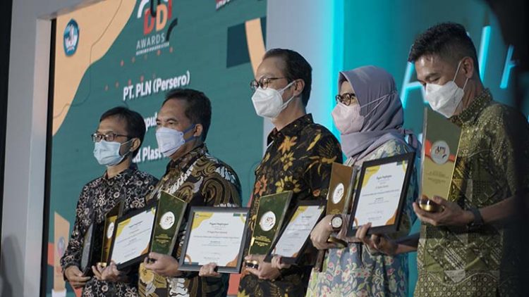 Inilah Daftar 40 Dunia Usaha Peraih DUDI Awards 2021 dari Kemendikbudristek