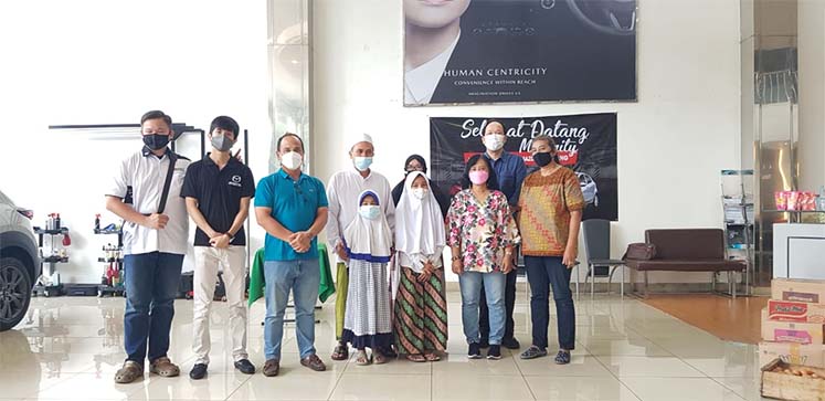 Dealer “Mazda Semarang” Bersama Komunitas Mazda2 Berbagi untuk Sesama di Kota Semarang