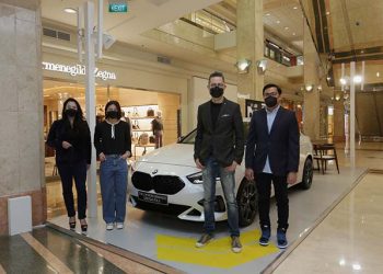 Greysia Polii Pelanggan Pertama yang Menerima BMW 218i Gran Coupé Sport M Performance Edition