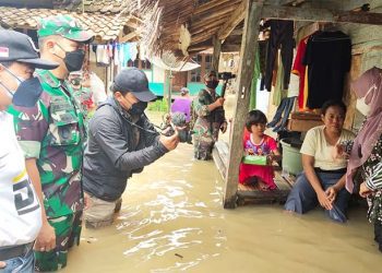 Dandim 0601/Pandeglang Bersama Bupati Tinjau Bencana Alam Banjir Di Kecamatan Patia
