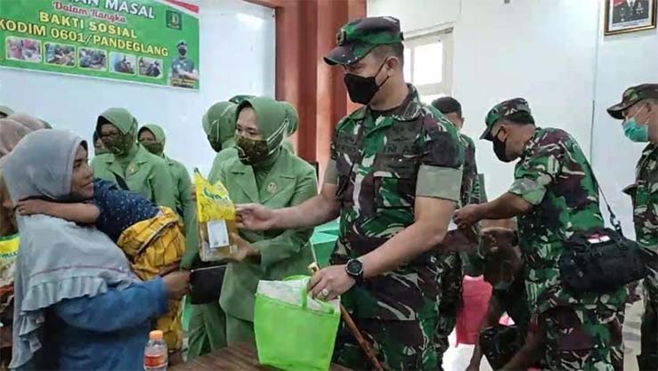Kodim 0601/ Pandeglang Gelar Khitanan Massal, Berikan Perlengkapan Ibadah dan Minyak Goreng