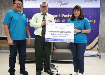 FIFGROUP Tebar Lebih Dari 1.700 Alkitab