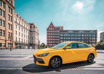 Di Ajang IIMS 2022, MG Resmi Meluncurkan 4-door Coupénya, MG 5 GT
