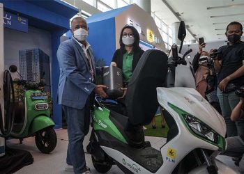Dukung Carbon Neutral 2060, PLN dan Grab Kolaborasi Kembangkan Infrastruktur Kendaraan Listrik