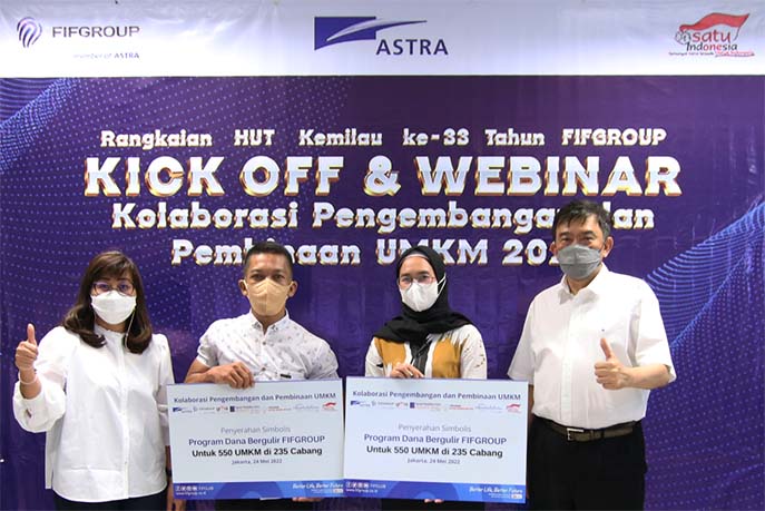 FIFGROUP Salurkan Bantuan Dana Sosial Syariah Tanpa Bunga
