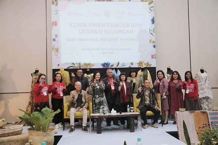 Asuransi Sinar Mas Adakan Pelatihan UMKM Pangan dan Literasi Keuangan bagi UMKM di Kabupaten Humbang Hasundutan
