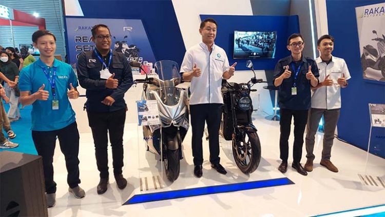 Rakata Motorcycle Meluncurkan 2 Varian Terbaru Rakata NX8 dan NX3 di PEVS 2022