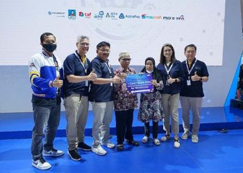 Astra Financial Salurkan Dana Bergulir Tanpa Bunga Kepada Pertuni di Booth Utama Astra Financial
