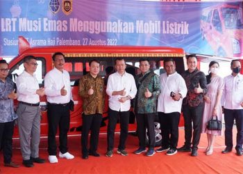Palembang Gunakan DFSK Gelora E Sebagai Angkot Feeder LRT dengan Desain Gambar Jembatan Ampera di Bagian Samping