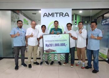 AMITRA dan Asuransi Astra Syariah Bangun Masjid di Flores Timur