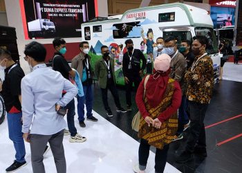 Isuzu Tampilkan Isuzu Elf Electric Vehichle (EV) untuk Pertama Kalinya  di GIIAS 2022