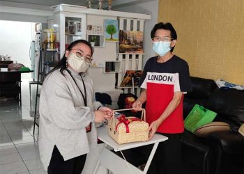 Asuransi Sinar Mas Ramaikan Hari Pelanggan Nasional dengan Mengunjungi Pelanggan