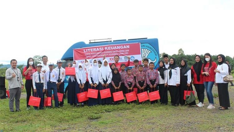 ASM Lanjutkan Literasi Keuangan dan bagikan 2.100 Asuransi Mikro Gratis di Bengkulu