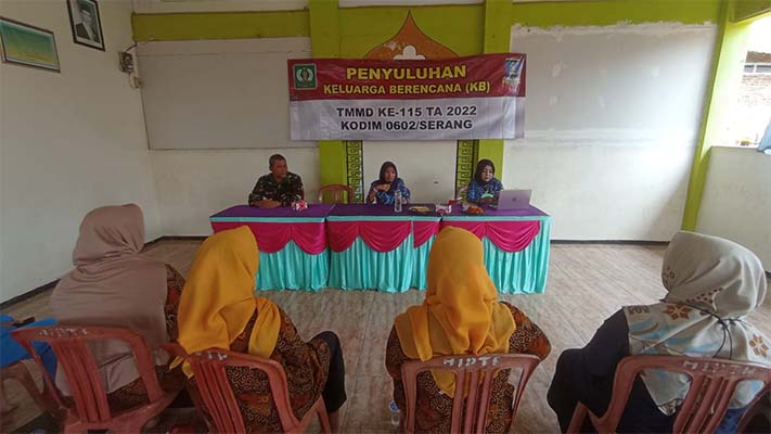 Penyuluhan KB Kegiatan Non Fisik TMMD Ke-115 Kodim 0602/Serang