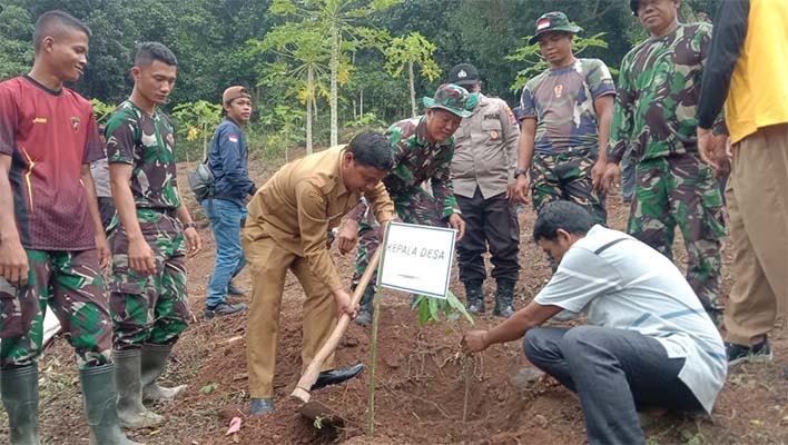 1000 Pohon Hijaukan Lokasi TMMD Ke-115 Kodim 0602/Serang