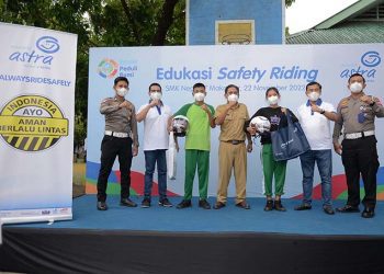 Memperingati Hari Peringatan Korban Kecelakaan Lalu Lintas Sedunia, Asuransi Astra Berikan Edukasi Safety Riding Kepada Pelajar