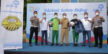 Memperingati Hari Peringatan Korban Kecelakaan Lalu Lintas Sedunia, Asuransi Astra Berikan Edukasi Safety Riding Kepada Pelajar