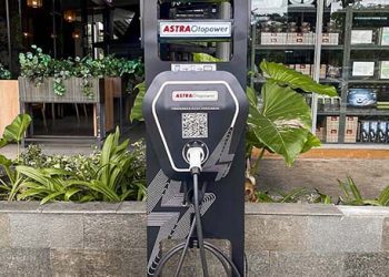 Resta Pendopo KM 456 Hadirkan Electronic Vehicle Charging Station