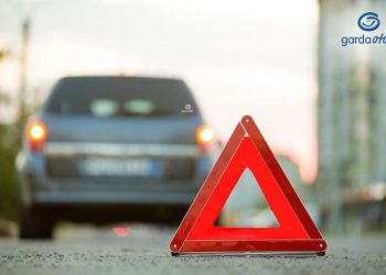 Di Saat Hujan Lebat Kurang Tepat Menyalakan Lampu Hazard, Begini Penjelasan Yang Sebenarnya