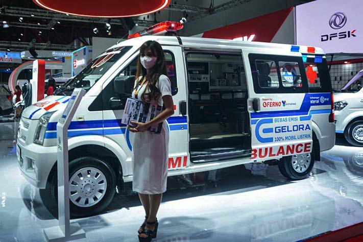 Inilah Sosok Satu-Satunya Ambulans Listrik Di IIMS 2023
