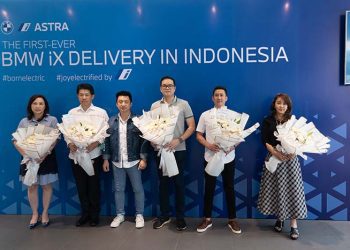 BMW Astra Lakukan Serah Terima 17 Unit BMW iX Pertama di Indonesia