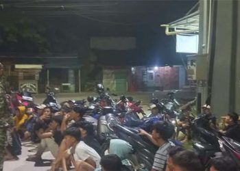 Cegah Tawuran, Serda Safrudin Babinsa Koramil 0602-18/Kragilan Cegah pemuda Nongkrong dan konvoi berkendara