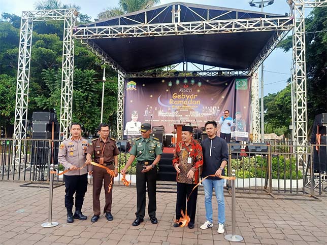 Kodim 0602/Serang Bersama PT Citra Bonanza Expres Gelar Gebyar Ramadhan dan Bazar Sembako