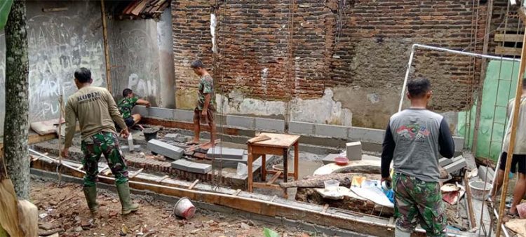 Koramil 0602-09/Cikeusal Bantu Pembangunan Pondok Pesantren Al Hidayah