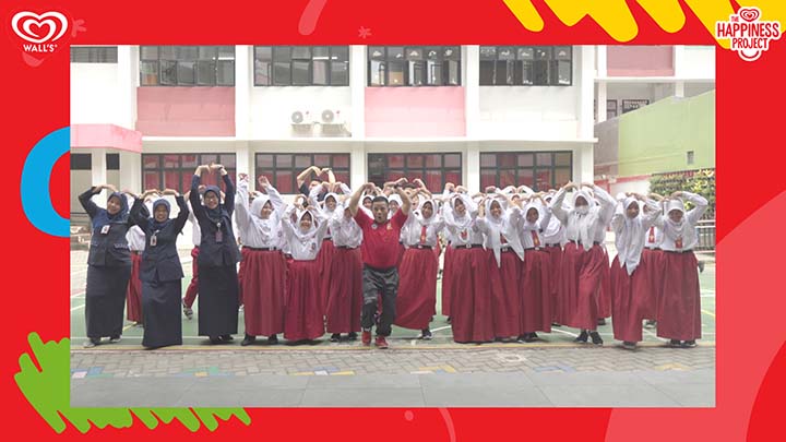 Pentingnya Kebahagiaan di Berbagai Sekolah di Dunia