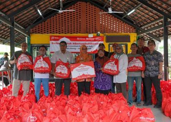 Asuransi Sinar Mas dan Asuransi Sinar Mas Unit Syariah Berbagi Paket Sembako di Bulan Ramadan 1444 H