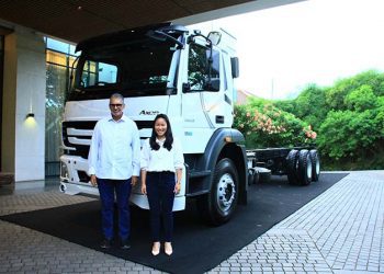 Daimler Commercial Vehicle Indonesia Luncurkan Mercedes-Benz Axor M-Cab