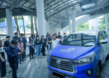 Asuransi Astra Ajarkan Cara Berkendara Aman dan Literasi Keuangan pada Mahasiswa
