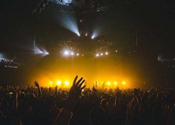 Agoda Laporkan Lonjakan Permintaan di Tanggal Konser Coldplay, Indonesia Satu Diantaranya