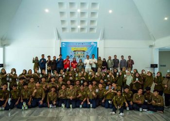 Asuransi Sinar Mas Bersama Asuransi Sumit Oto Berikan Literasi Keuangan di SMA 13 Muhammadiyah Jakarta Barat