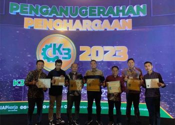 United Tractors Group Raih Penghargaan K3 Tahun 2023 dari Kementerian Ketenagakerjaan
