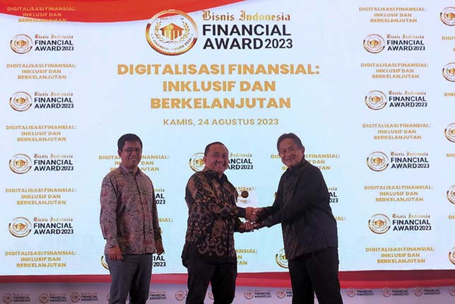 FIFGROUP Raih Dua Penghargaan Sekaligus di Ajang BIFA