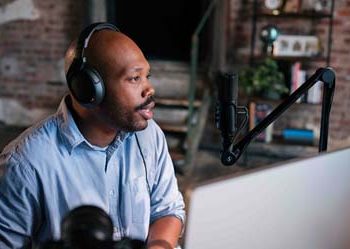 Merayakan Hari Podcast Internasional, Sennheiser Berikan Solusi Perlengkapan Podcast Terbaik