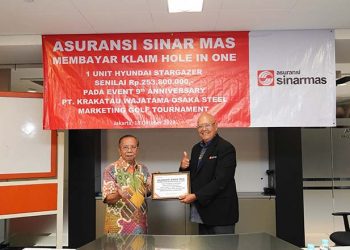 ASM Bayar Klaim Hole In One Senilai Rp 253 Juta Pada Event 9th Anniversary PT Krakatau Wajatama Osaka Steel Marketing Golf Tournament