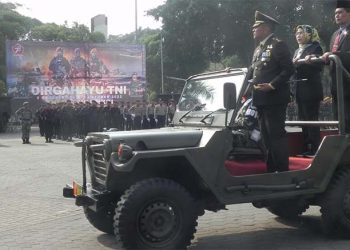 Dandim 0602/Serang Pimpin Upacara HUT TNI Ke 78 di Alun Alun Kota Serang