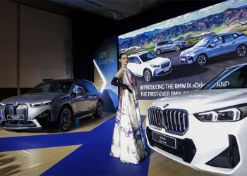 BMW Indonesia Luncurkan Dua Model SAV Full-Listrik: BMW iX1 eDrive20 M Sport dan BMW iX xDrive50 Sport