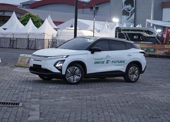 Pengunjung IIMS 2024 Antusias Melakukan Test Drive Produk-produk Chery