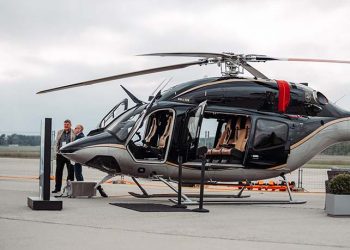 Bell Serahkan Helikopter Bell 429 Designer Series Pertama di Indonesia