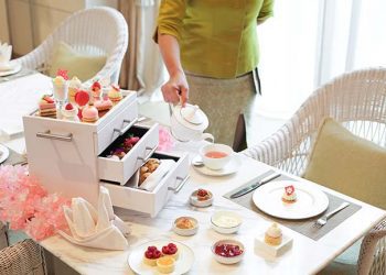 Bermekaran Rasa Dengan Sakura Afternoon Tea di Peacock Lounge