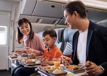Singapore Airlines Tawarkan Penerbangan  Premium Economy Class dengan Beragam Pilihan Makanan dan Amenity Kit Baru