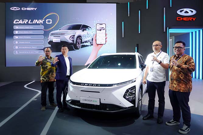 Chery Hadirkan Produk Unggulan Mobil Listrik OMODA E5 di Ajang PEVS 2024